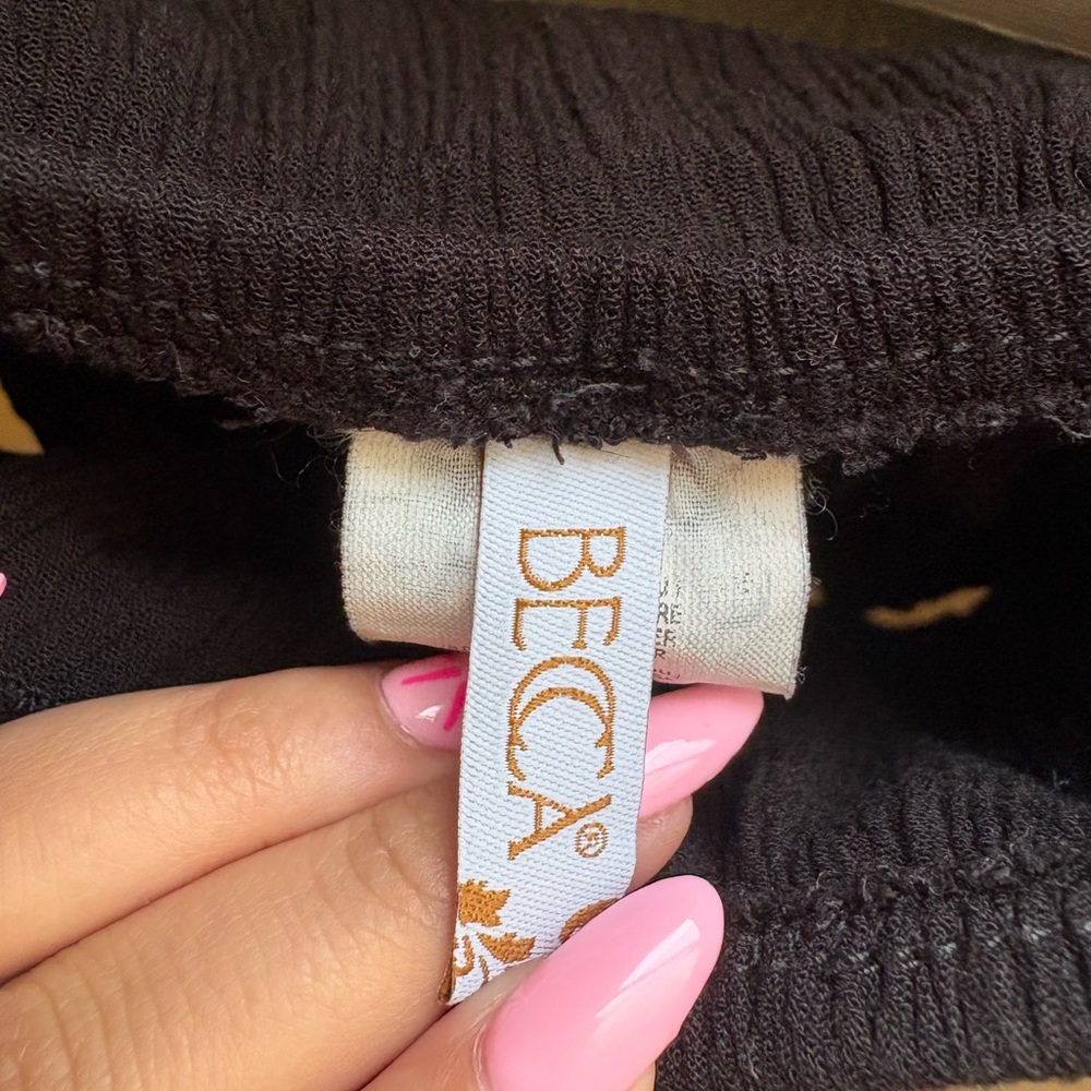 Becca - Picture 2 of 2